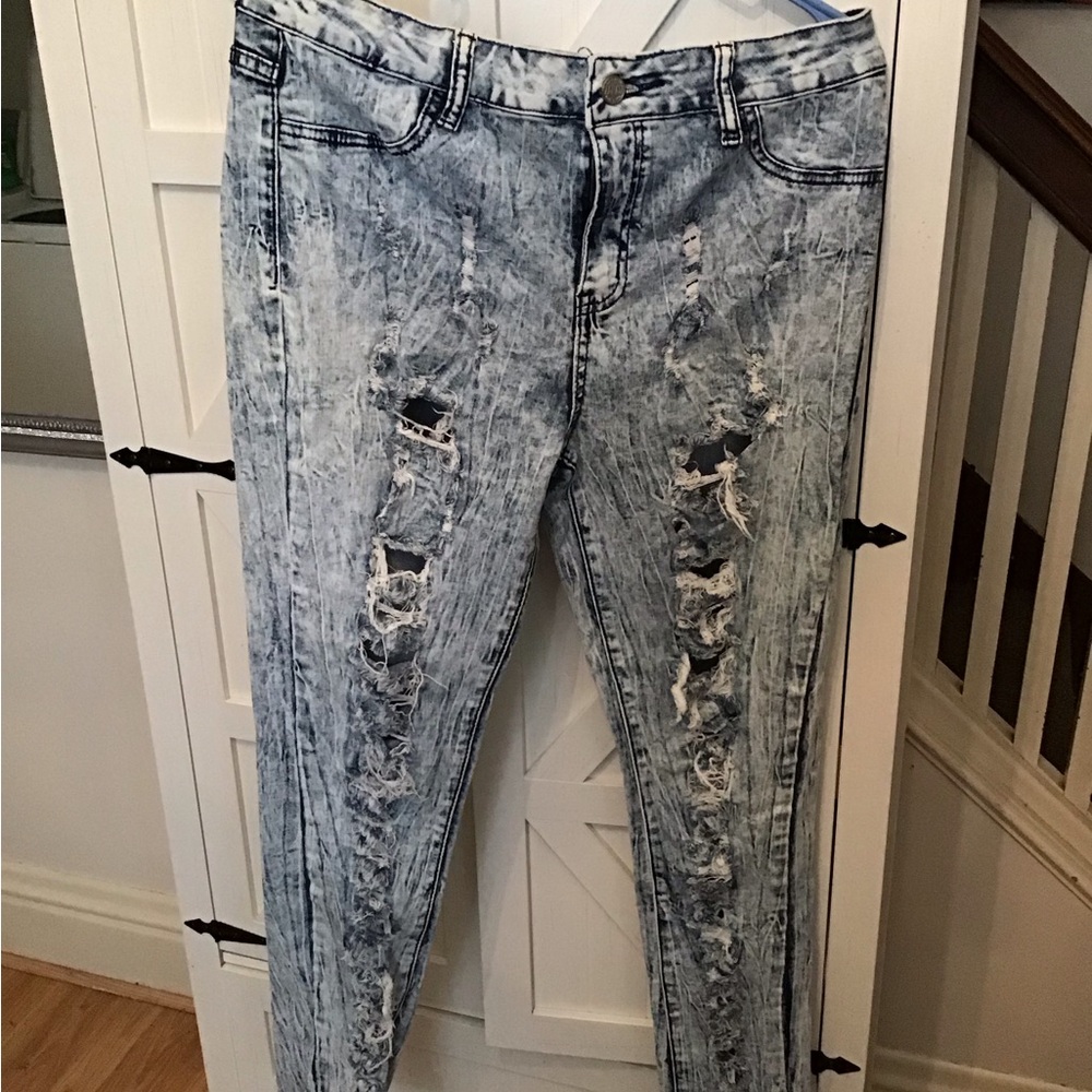 Zanadi Distressed Acid Wash Boyfriend Jeans